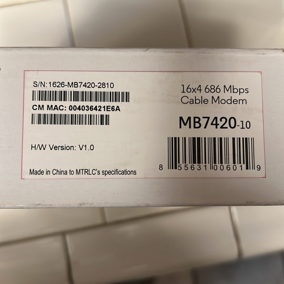 New Open box Motorola 16x4 686 Mbps Cable Modem MB7420 High-Speed Internet Modem - Picture 4 of 4
